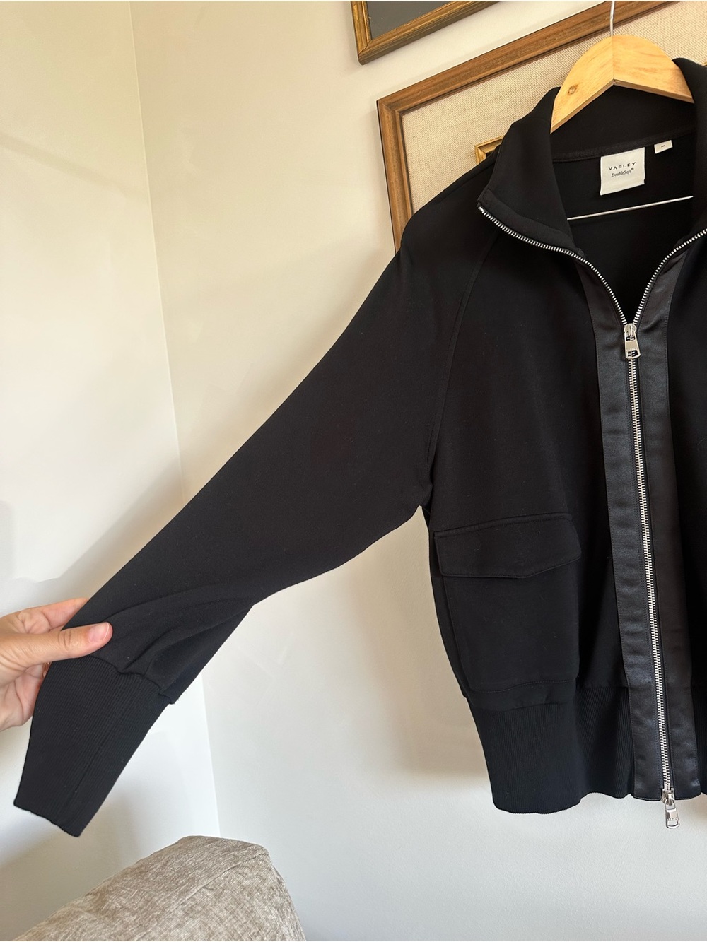 Varley Roxbury Zip Through sz M - Like New! - Picture 5 of 10
